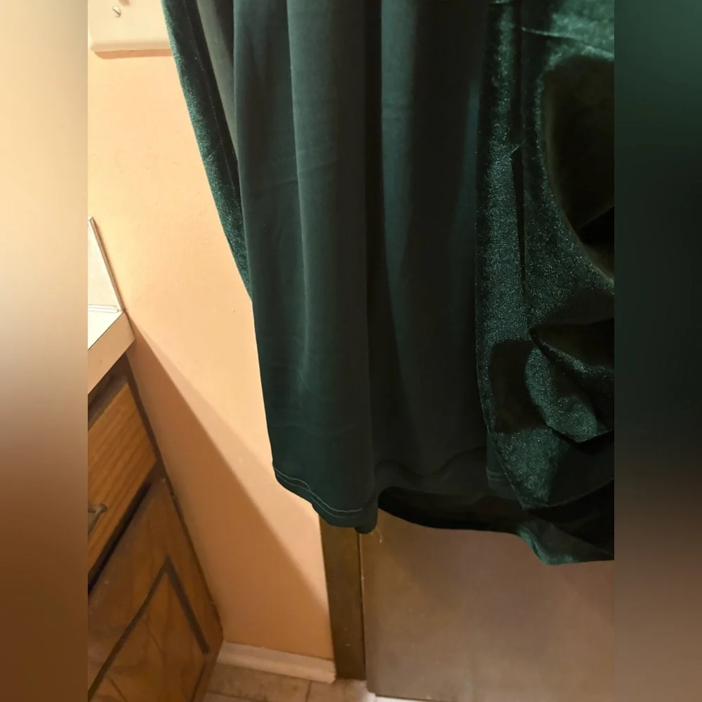 NWT Jessakae Riverwood Green Velvet Midi Dress - Picture 7 of 9